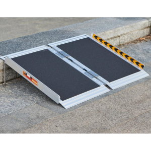 Foldable 2' Aluminum Wheelchair Ramp