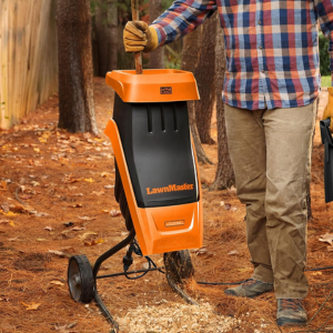 LawnMaster 15-Amp Wood Chipper/Shredder