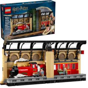 LEGO 832-Piece Harry Potter Book Nook Hogwarts Express Building Set